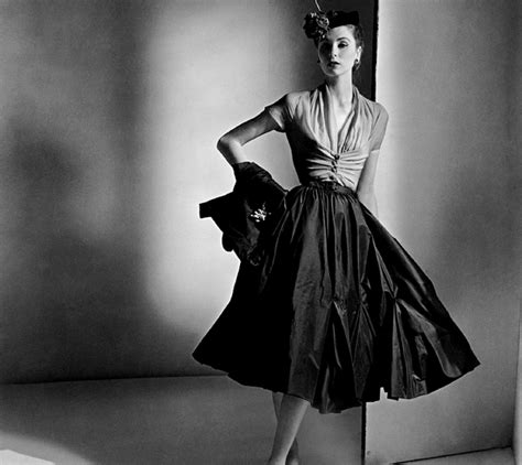 dior 50er|women in the 1950s fashion.